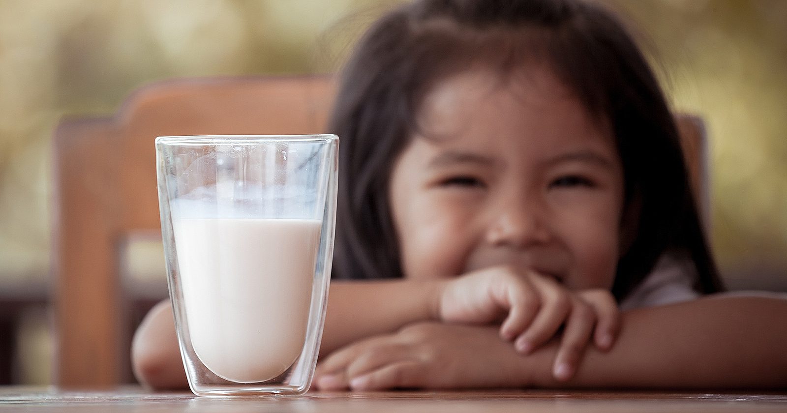 Trik Mengatasi Bocah Yang Tidak Mau Minum Susu