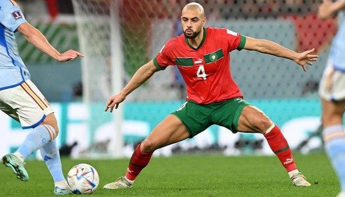 Sofyan Amrabat Resmi Masuk Tim Asuhan Mourinho