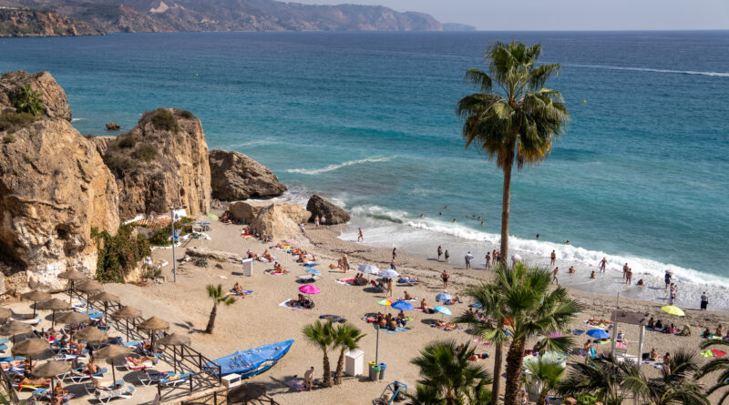 Keindahan Pantai Dan Alam Di Costa Del Sol