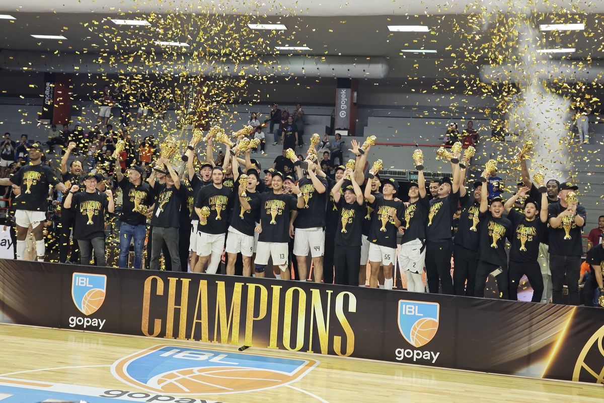 Drama Detik Akhir: Dewa United Angkat Trofi IBL 2025!