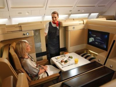 Bye-Bye Pegal! Kursi Rebahan Hadir Di Kelas Ekonomi