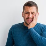 Solusi Medis Untuk Gigi Goyang Dan Simak Penyebabnya