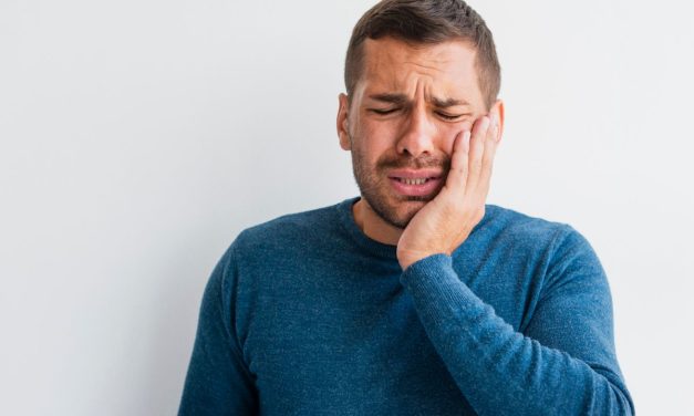 Solusi Medis Untuk Gigi Goyang Dan Simak Penyebabnya