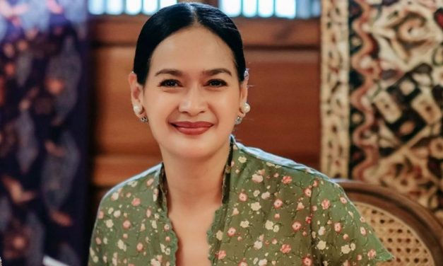 Donna Harun, Aktris Senior Tetap Memesona dan Berkarakter Kuat