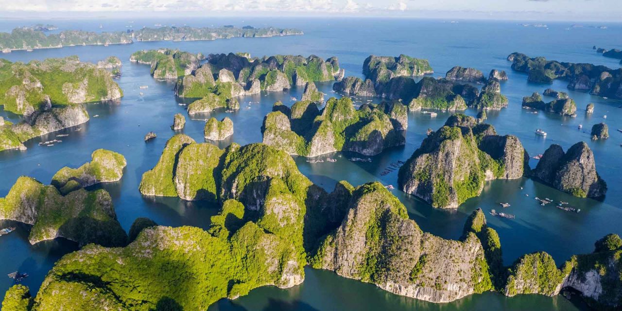 Ha Long Bay Destinasi Wisata Terbaik Di Negeri Naga Biru
