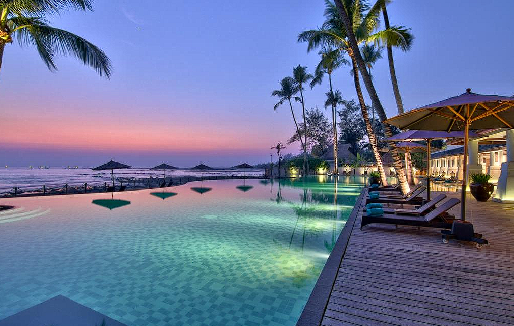 Pantai Ngapali Myanmar Pasir Putih Halus Dan Air Yang Jernih