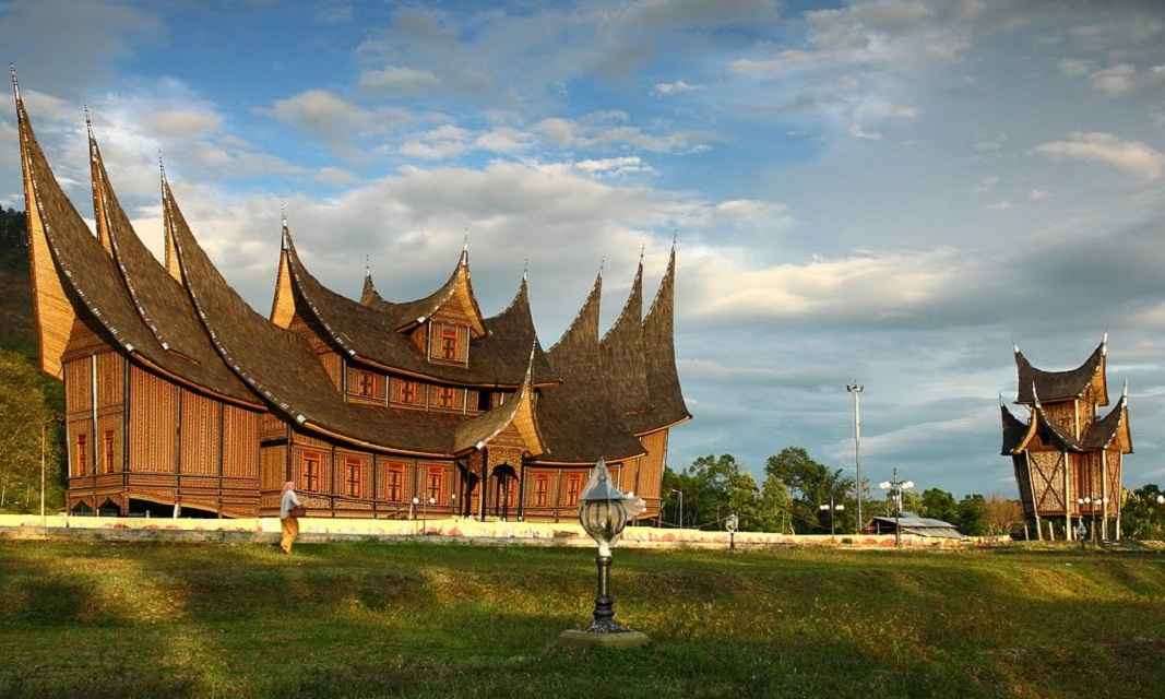 Istana Pagaruyung Objek Wisata Keren Di Sumatera Barat