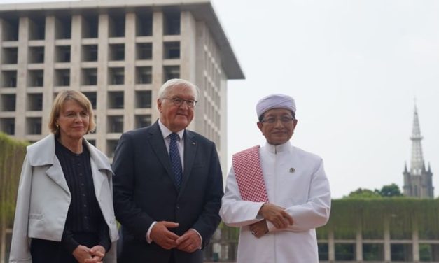 Alasan Pemimpin Dunia Selalu Datang ke Masjid Istiqlal & Katedral