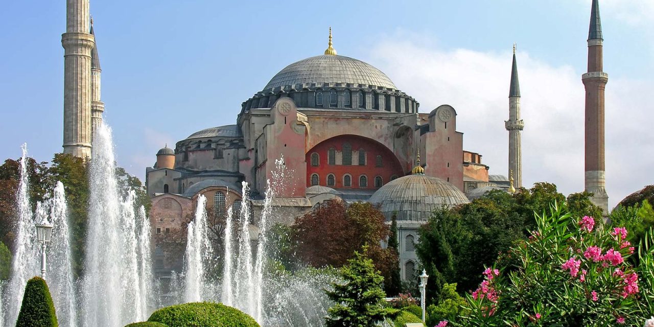 Hagia Sophia Bangunan Megah Di Kota Istanbul