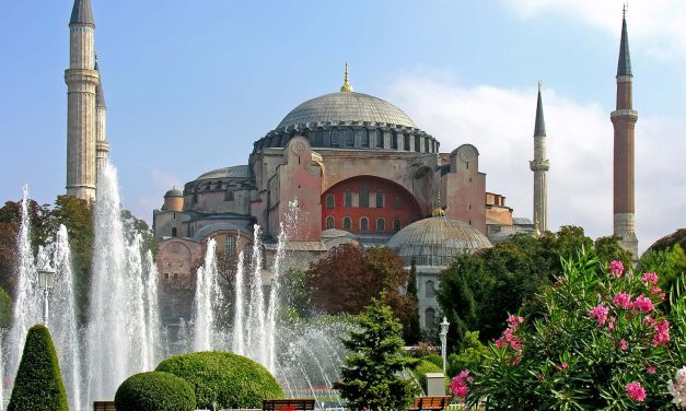 Hagia Sophia Bangunan Megah Di Kota Istanbul