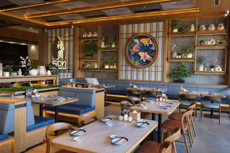 Resto Dekat Stasiun