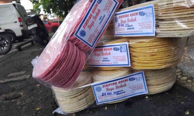 Simping Olahan Makanan Jajan Khas Kecamatan Lembang
